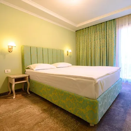 Iris-mimoza Hotel 3*